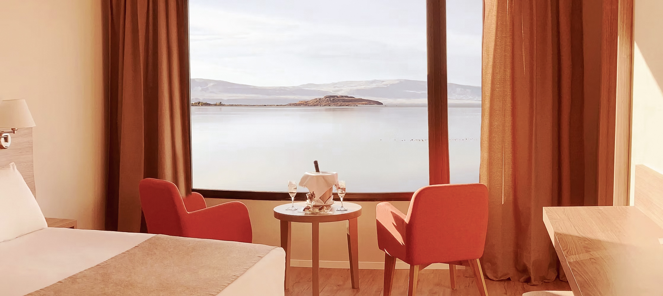 Xelena Hotel & Suites