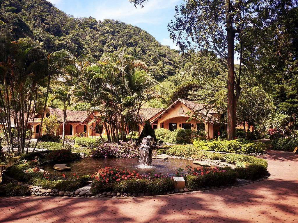Valle Escondido Resort