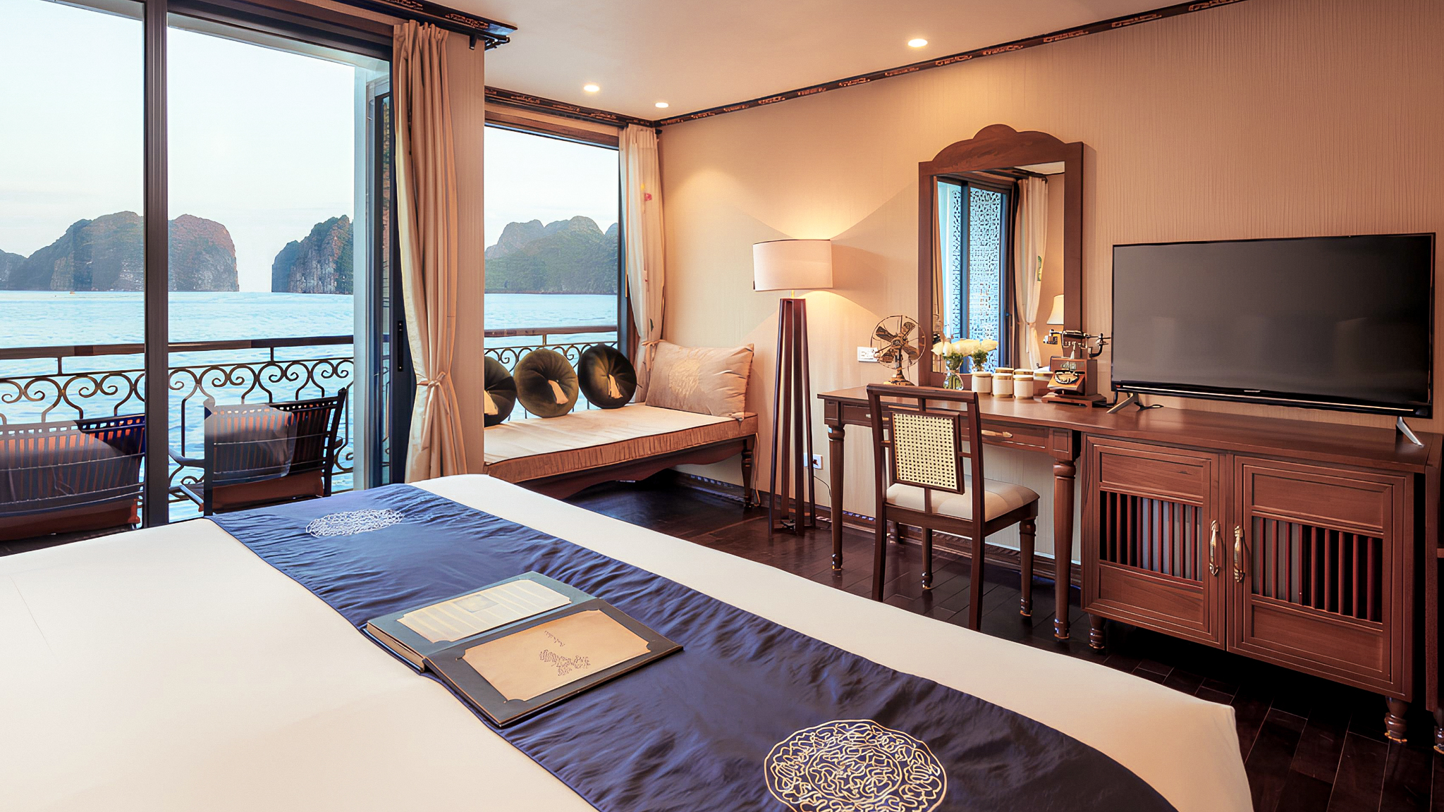 Indochine Cruise Lan Ha Bay